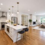 découvrez quelles rénovations augmentent réellement la valeur de votre logement pour un investissement optimal et une revente avantageuse.