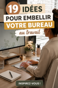 Bureau décoré avec des plantes vertes et des accessoires modernes