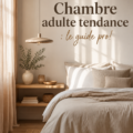 Chambre adulte moderne avec une décoration chaleureuse et tendance, alliant confort et esthétisme.