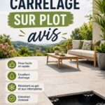 Terrasse moderne en carrelage sur plot avec mobilier design.
