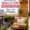 Petit balcon décoré avec des plantes et du mobilier chic.