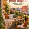 Balcon décoré dans un style bohème avec des plantes et des coussins