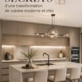 Cuisine moderne et chic avec un éclairage chaleureux et des meubles fonctionnels.